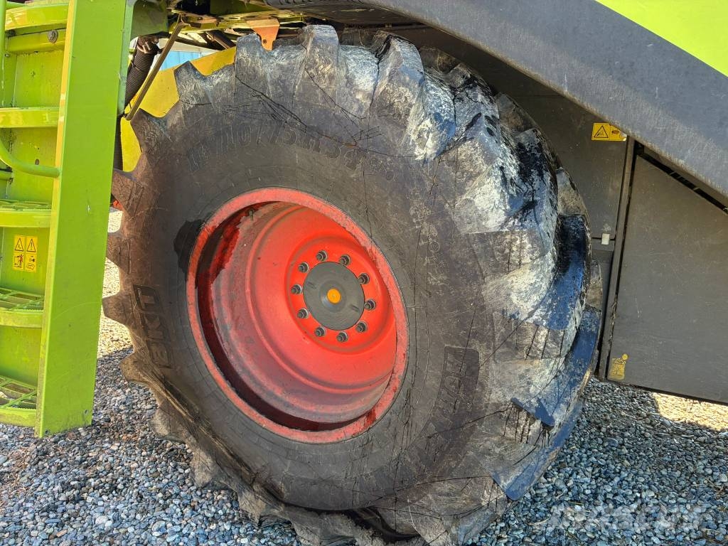 CLAAS Lexion 570 Sklízecí mlátičky
