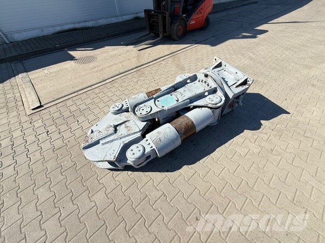 CAT Pulveriser (Demolition Crusher ) 2000 KG Crushers