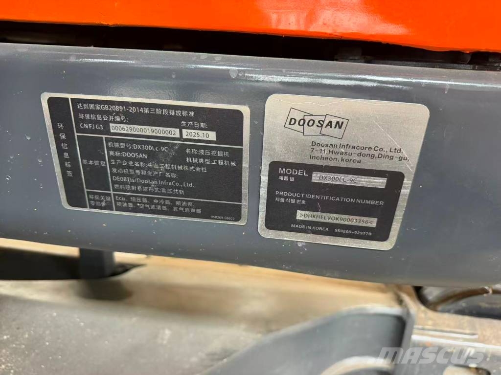 Doosan DX 300 LC Lánctalpas kotrók
