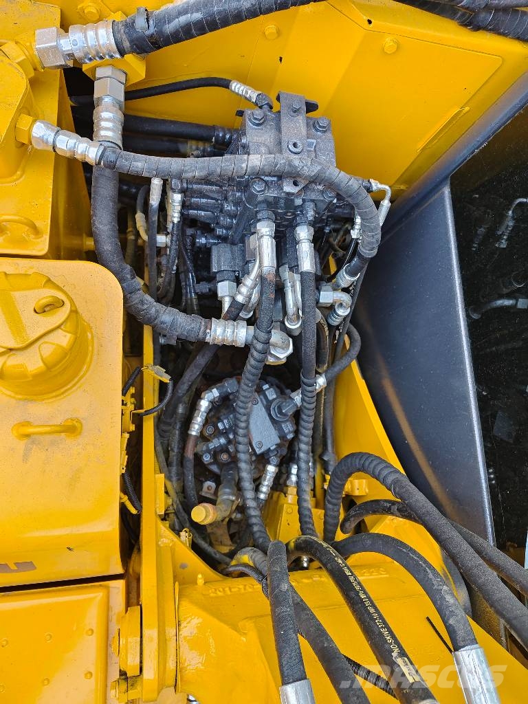 Komatsu PC70 Mini kotrók < 7t
