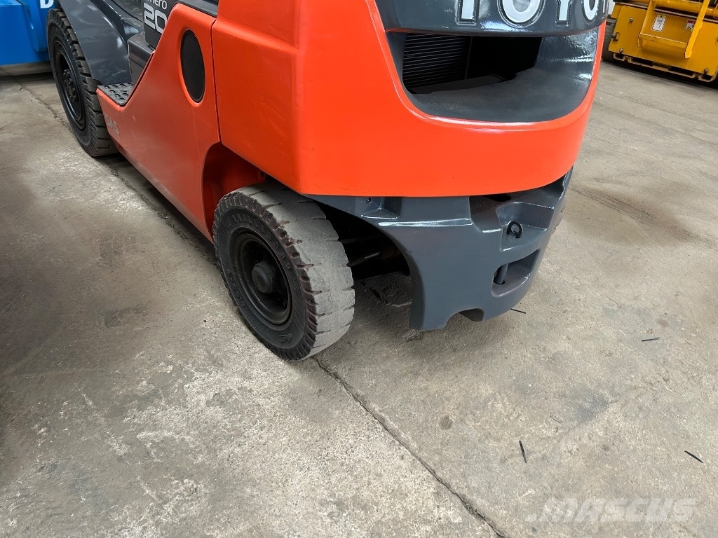 Toyota 02-8 FGF 20 LPG vozíky