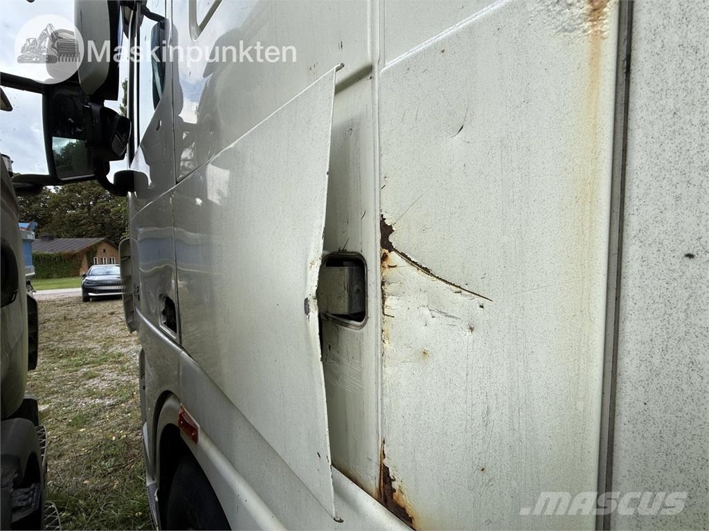 DAF Ftgt 中古トラクターヘッド | トレーラーヘッド