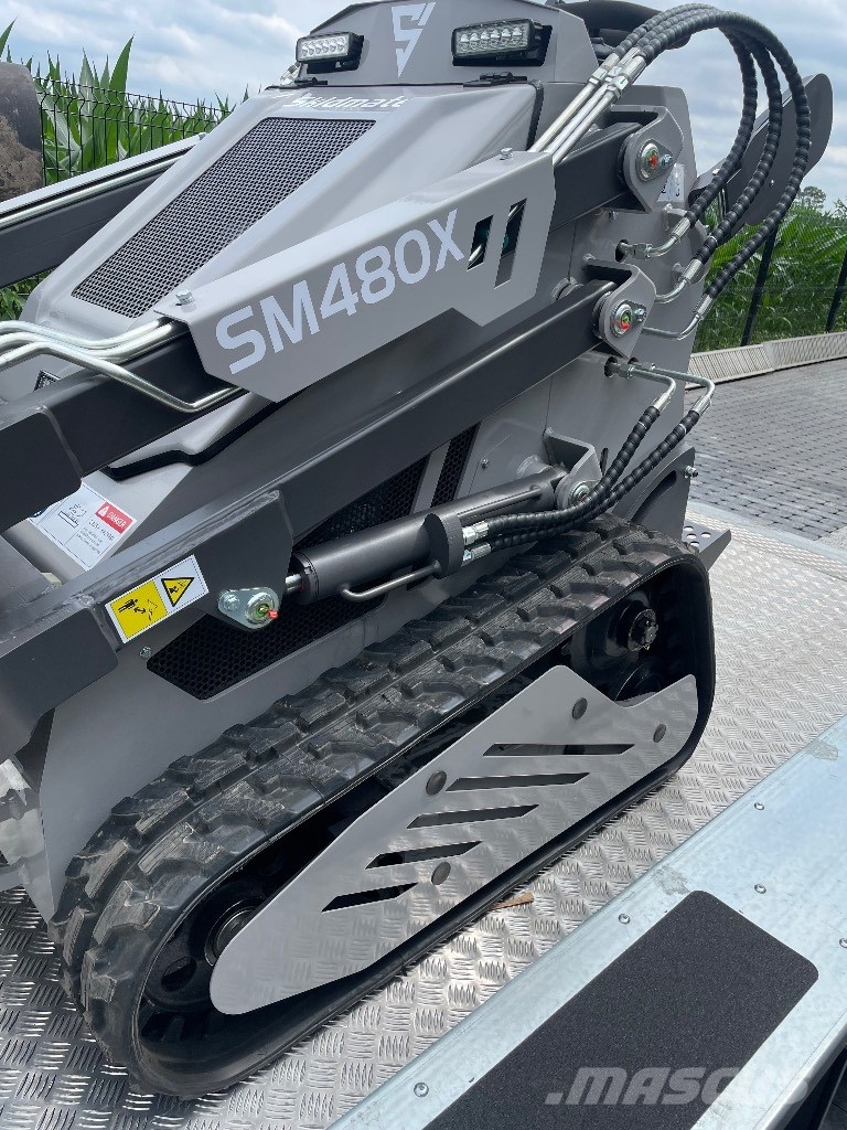  Skidmate Skidster لوادر انزلاقية التوجيه