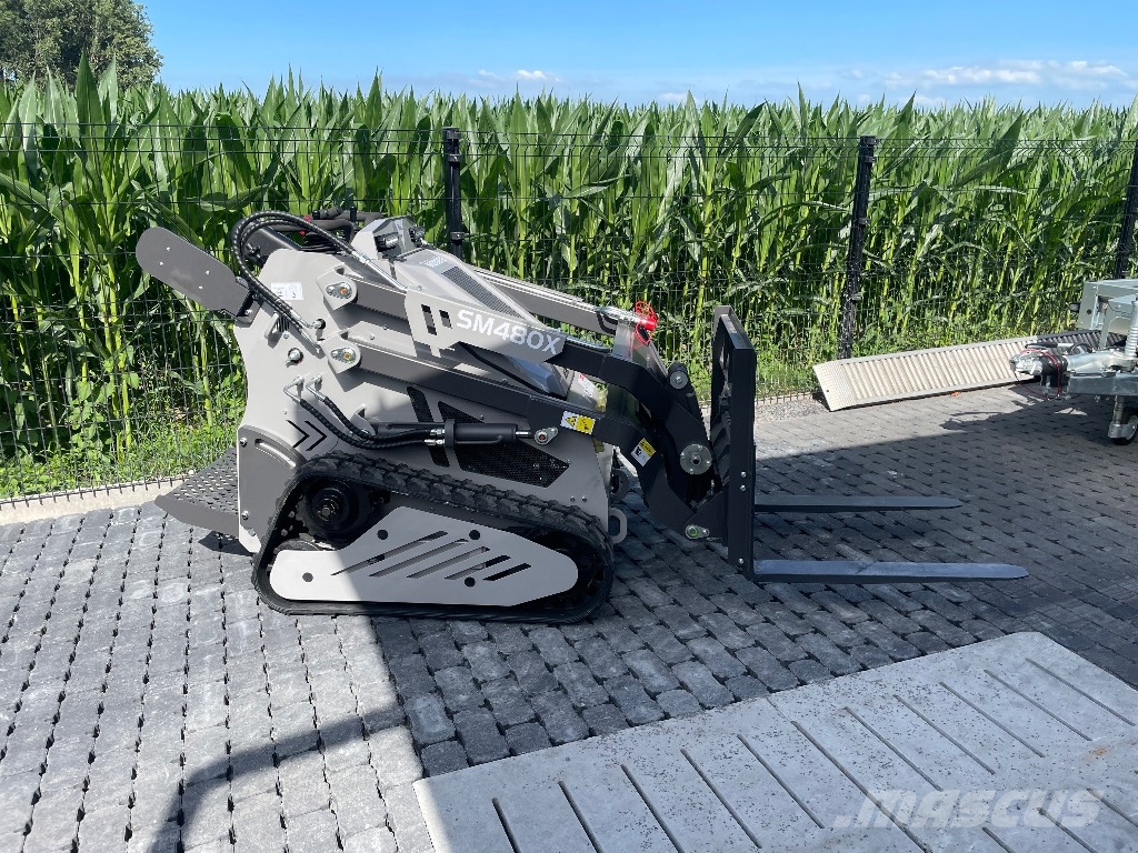  Skidmate Skidster لوادر انزلاقية التوجيه
