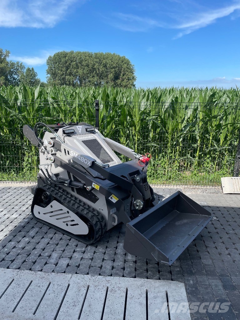  Skidmate Skidster لوادر انزلاقية التوجيه