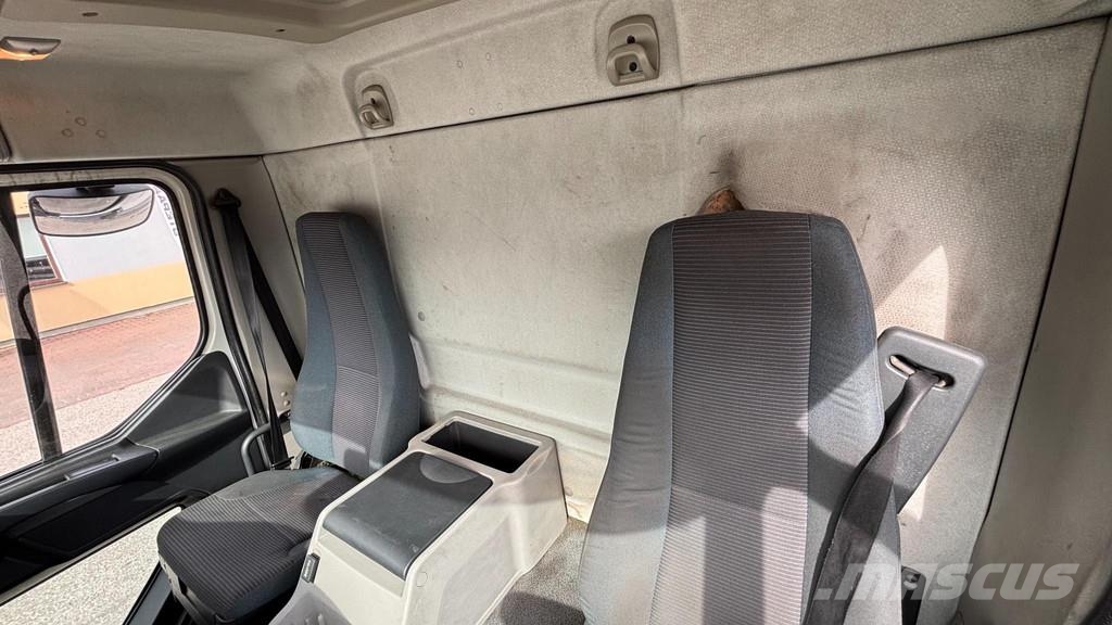 Volvo FL240 4x2 EURO4 + Carrier SUPRA 950Mt Temperature controlled trucks