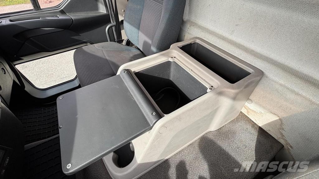Volvo FL240 4x2 EURO4 + Carrier SUPRA 950Mt Temperature controlled trucks