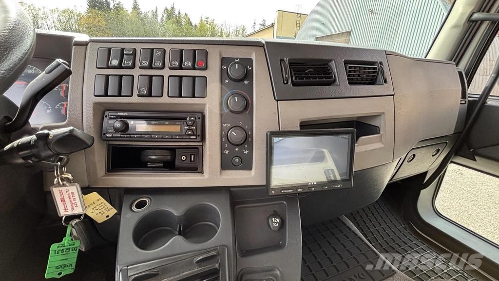 Volvo FL240 4x2 EURO4 + Carrier SUPRA 950Mt Temperature controlled trucks