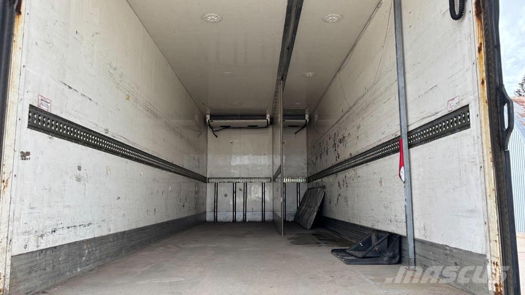 Volvo FL240 4x2 EURO4 + Carrier SUPRA 950Mt Temperature controlled trucks