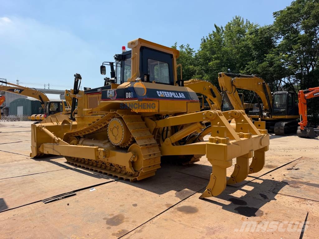 CAT D8R Гусеничные бульдозеры