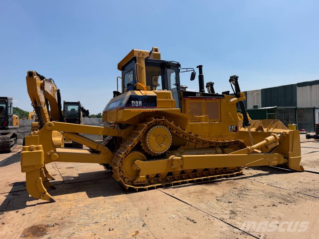 CAT D8R Гусеничные бульдозеры
