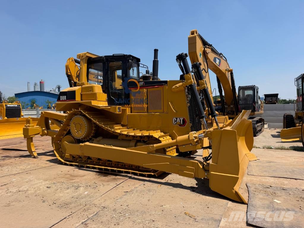 CAT D8R Гусеничные бульдозеры