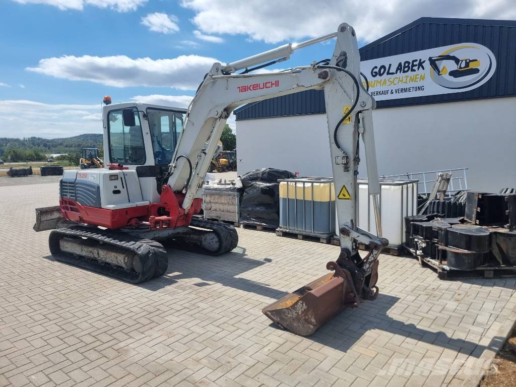 Takeuchi TB 250 Minigraafmachines < 7t
