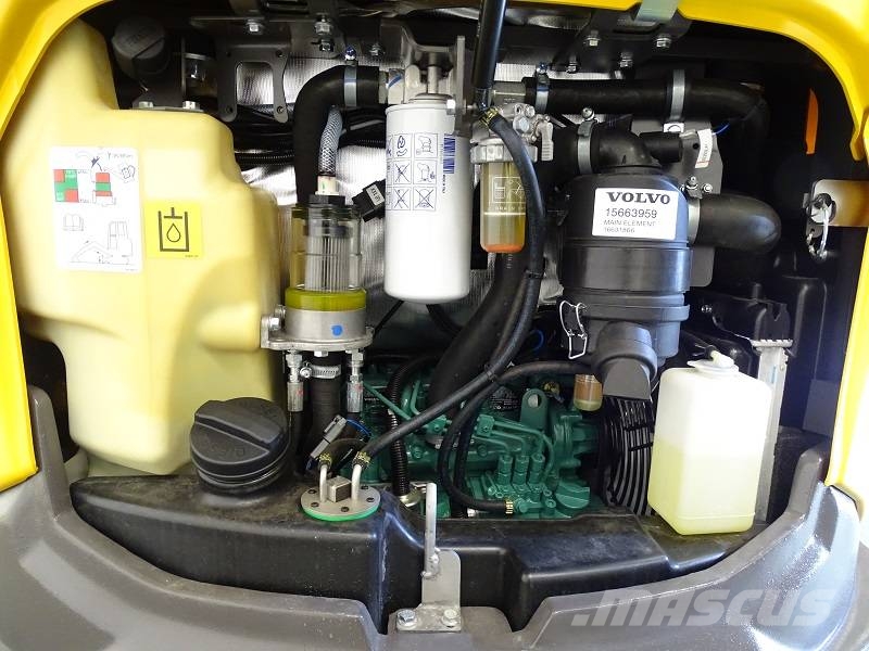 Volvo EC27D حفارات صغيرة أقل من 7 طن (حفارات صغيرة)