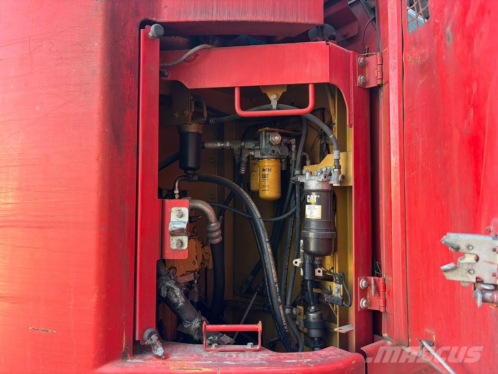 CAT 325 F LCR Pásové rýpadlá