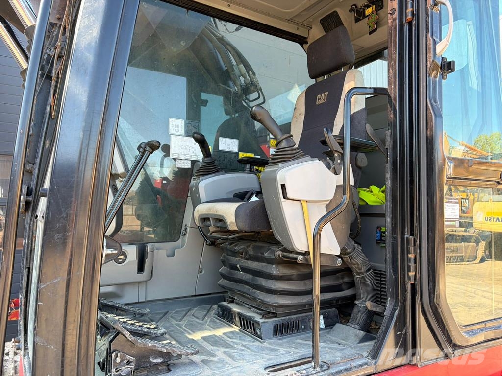 CAT 325 F LCR Pásové rýpadlá