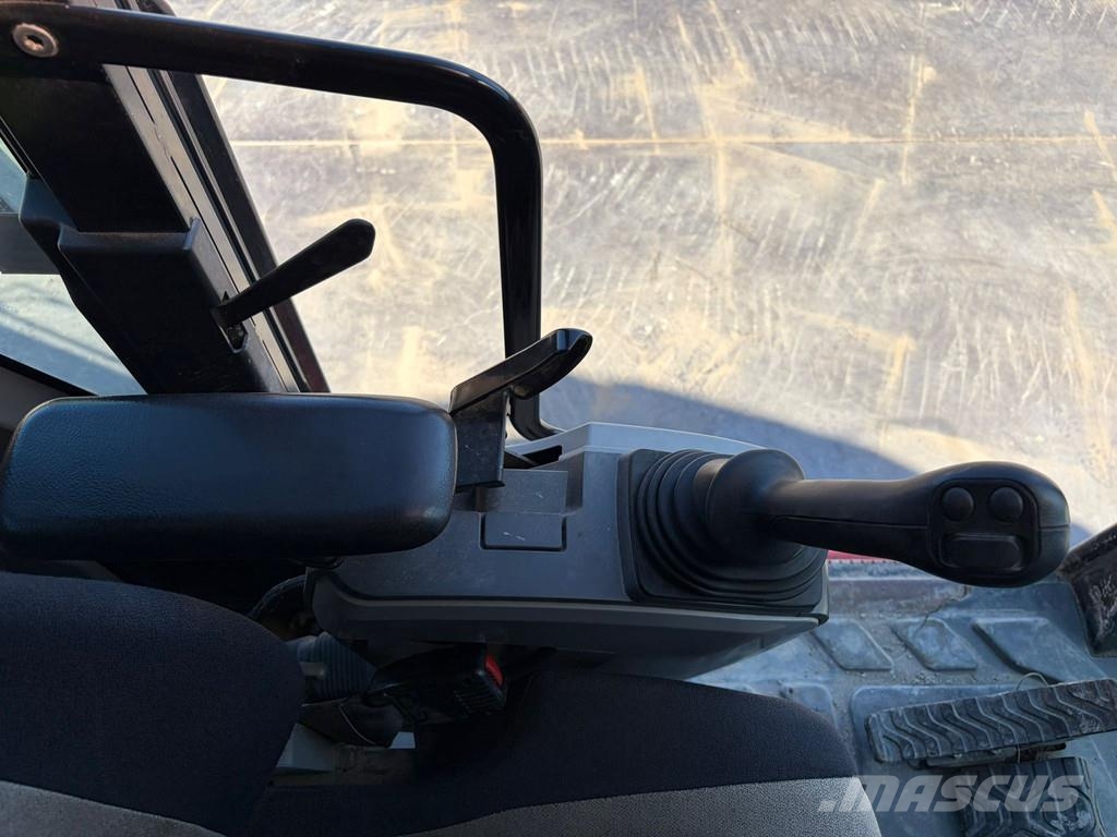 CAT 325 F LCR Pásové rýpadlá