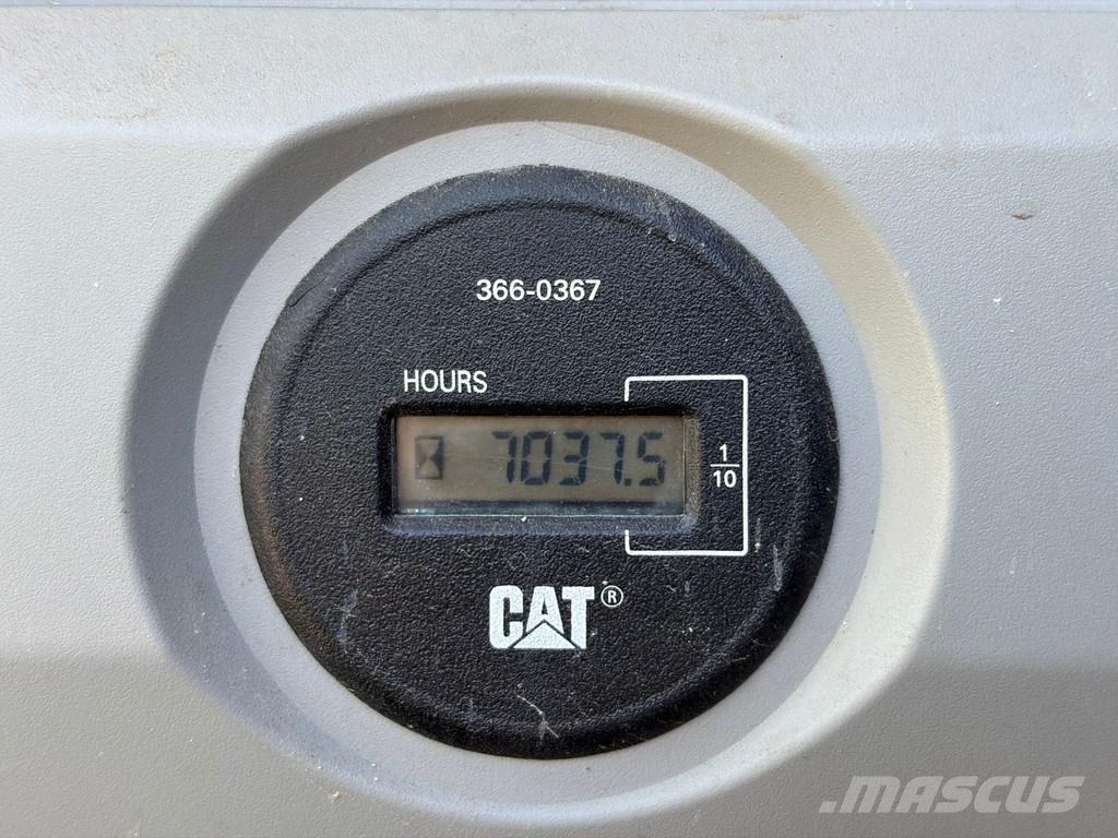 CAT 325 F LCR Pásové rýpadlá