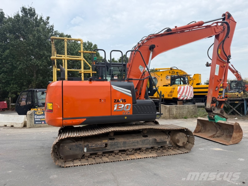 Hitachi ZX130LCN-7 Kāpurķēžu ekskavatori