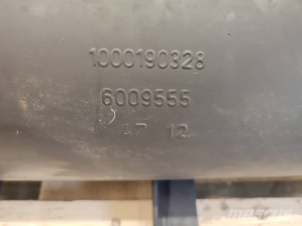CLAAS End muffler 1000190328 CLAAS SCORPION محركات