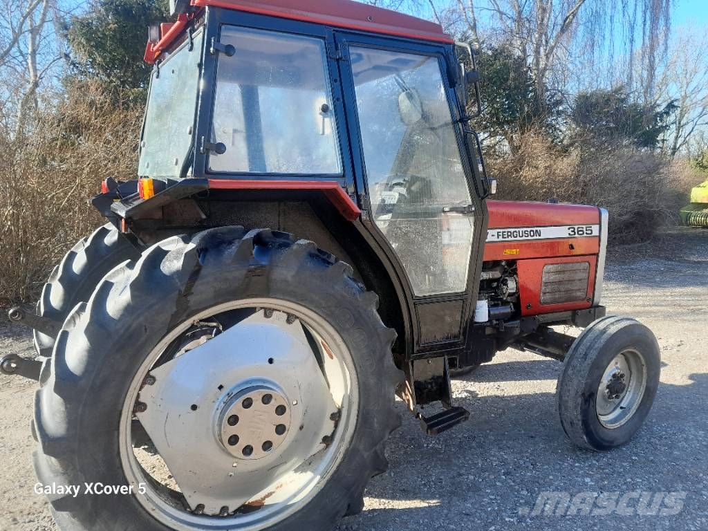 Massey Ferguson 5 pc total 265,590,365,375,362 4WD Traktory