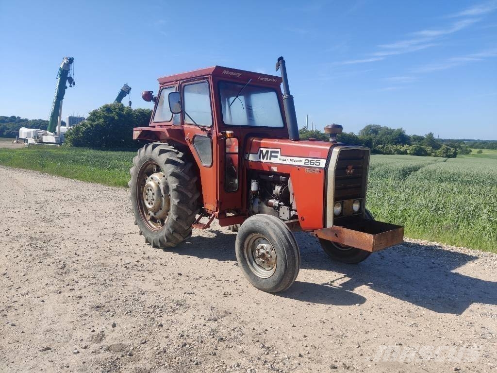 Massey Ferguson 5 pc total 265,590,365,375,362 4WD Traktory