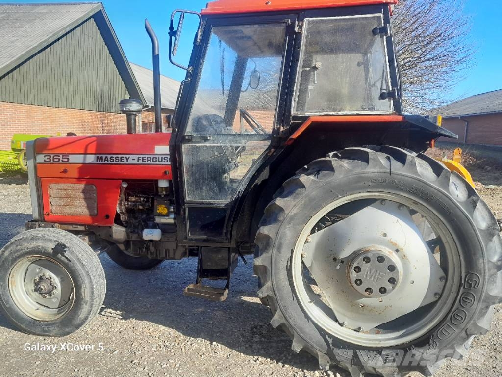 Massey Ferguson 5 pc total 265,590,365,375,362 4WD Traktory