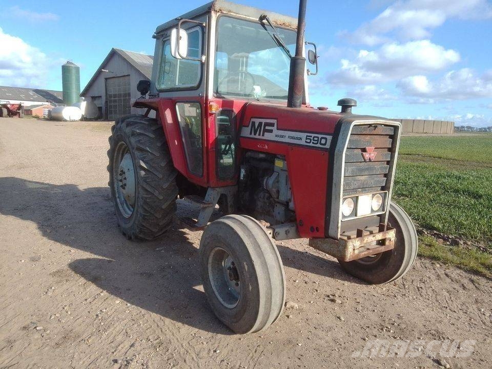 Massey Ferguson 5 pc total 265,590,365,375,362 4WD Traktory