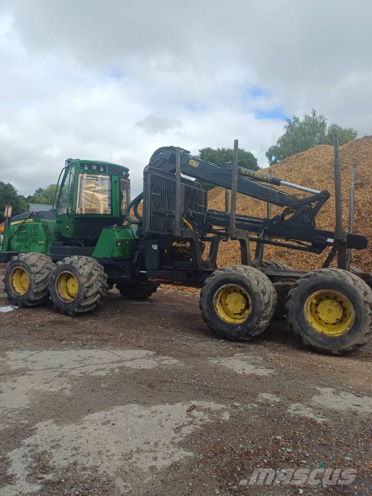 John Deere 1210 E Udkørselsmaskiner