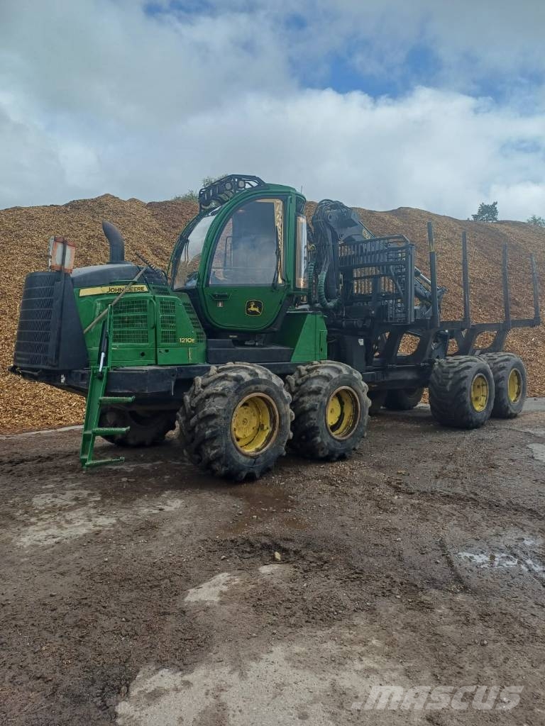 John Deere 1210 E Udkørselsmaskiner