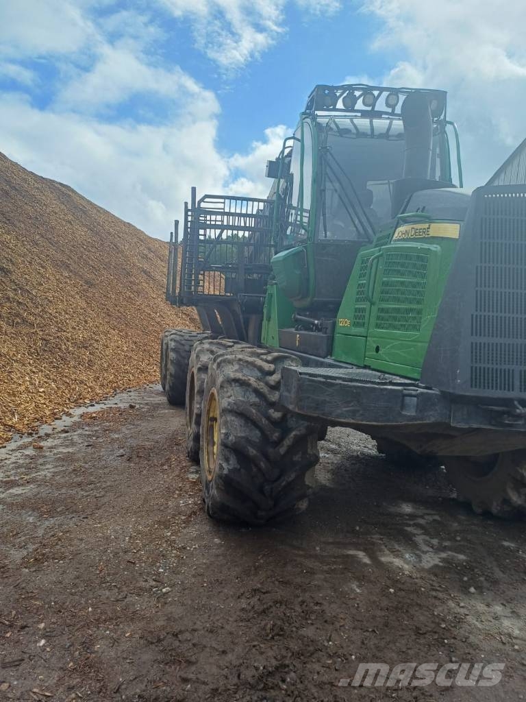 John Deere 1210 E Udkørselsmaskiner