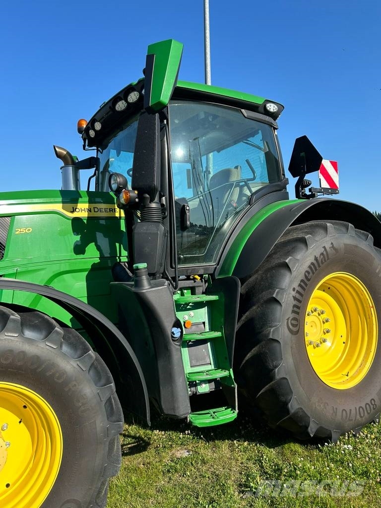 John Deere 6R250 Traktoren