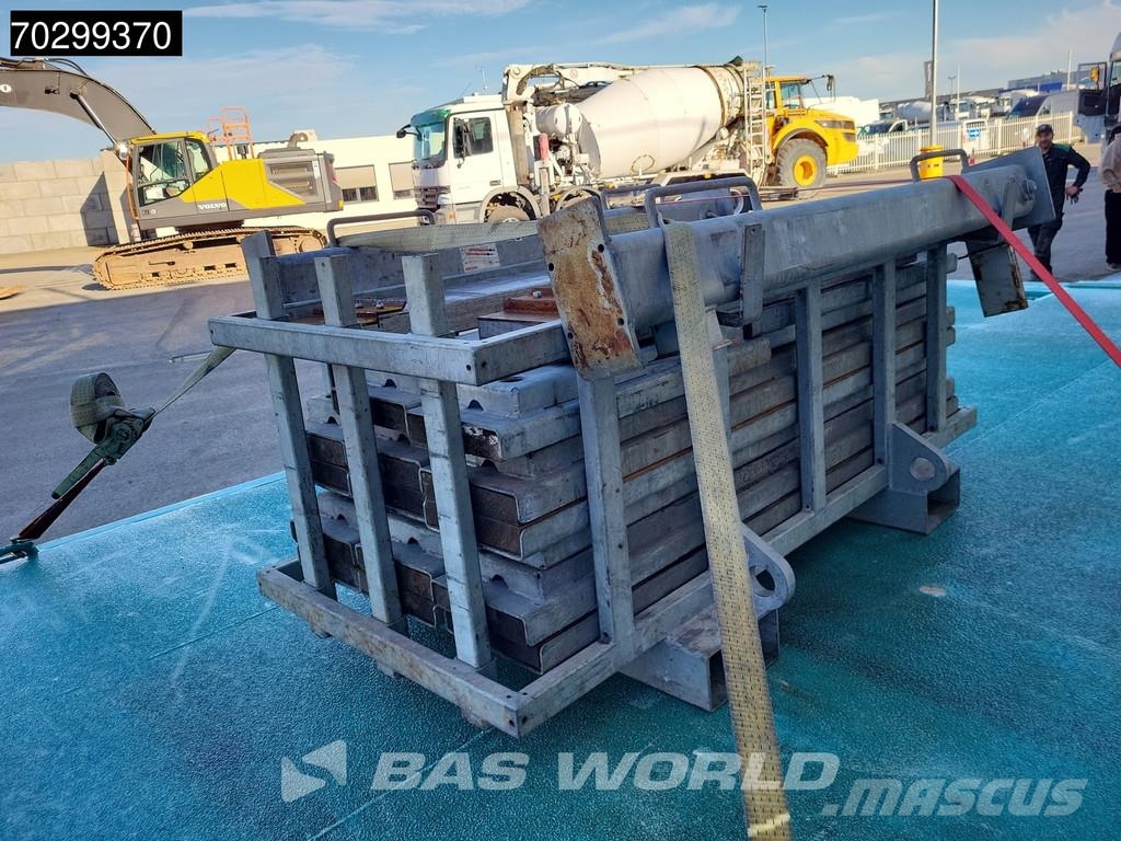 De Angelis 6SA00 Extendable750cm 6xSteeringaxle Hydraulic Nec Diepladers