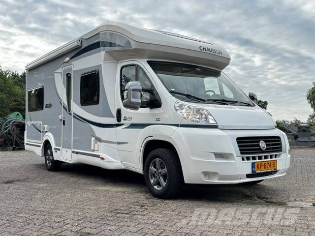 Chausson TI69 Titanium | Hefbed | 5 gordelplaatsen | 69Dkm Wohnmobile und Wohnwagen