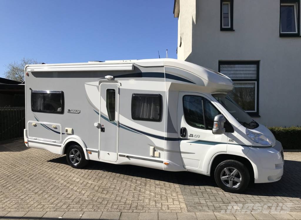 Chausson TI69 Titanium | Hefbed | 5 gordelplaatsen | 69Dkm Wohnmobile und Wohnwagen