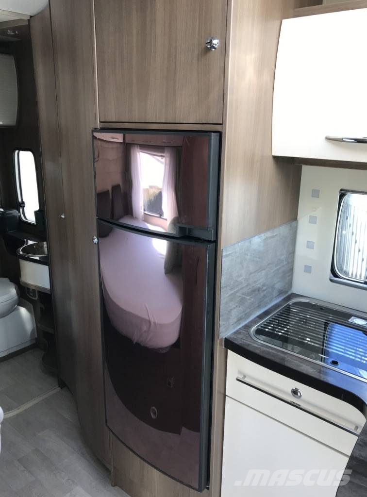 Chausson TI69 Titanium | Hefbed | 5 gordelplaatsen | 69Dkm Wohnmobile und Wohnwagen