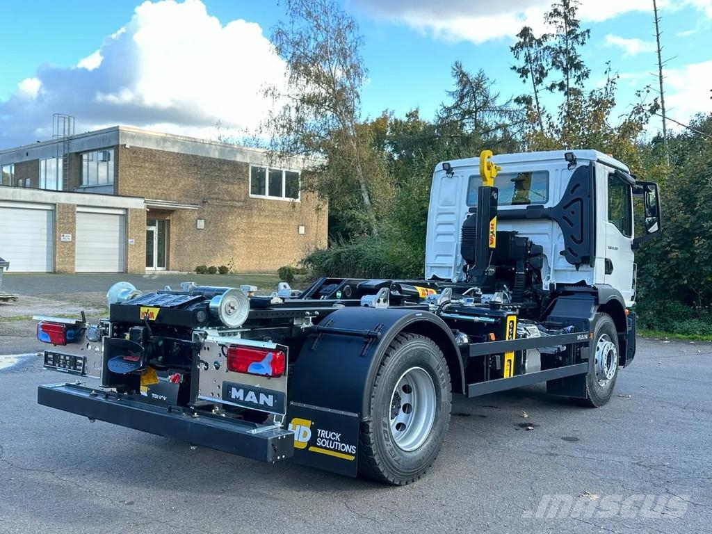 MAN TGM 18.320 TGM 18.320 4x2 Hyva 12-45 Hook lift trucks