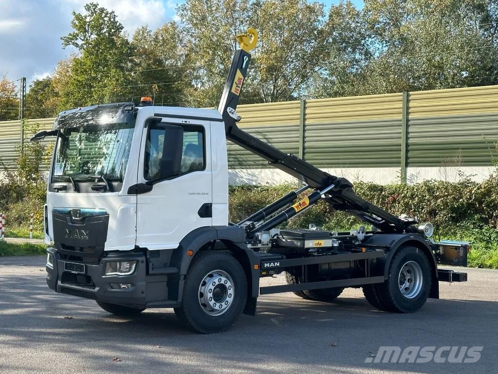 MAN TGM 18.320 TGM 18.320 4x2 Hyva 12-45 Hook lift trucks