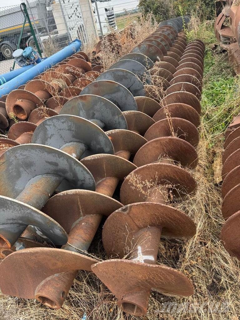  Drill Augers 420mm / 520mm Fúrók