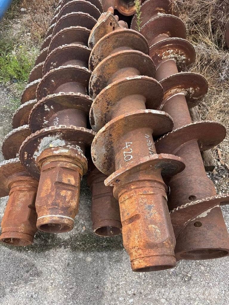  Drill Augers 420mm / 520mm Fúrók