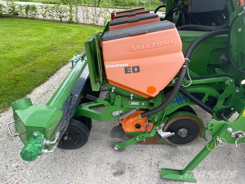 Amazone ED 6000 2C Special Contour Maisplanter Maiszaaier Mechanické sejačky