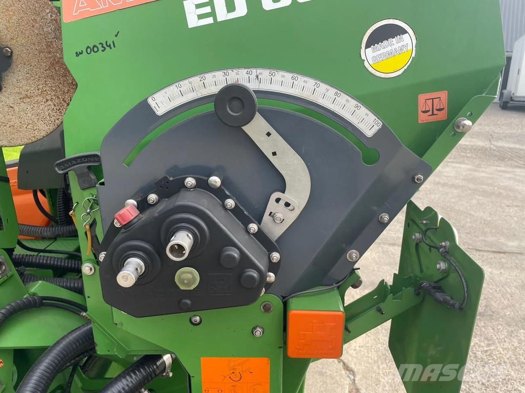 Amazone ED 6000 2C Special Contour Maisplanter Maiszaaier Mechanické sejačky
