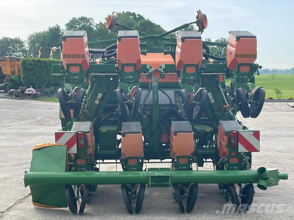 Amazone ED 6000 2C Special Contour Maisplanter Maiszaaier Mechanické sejačky