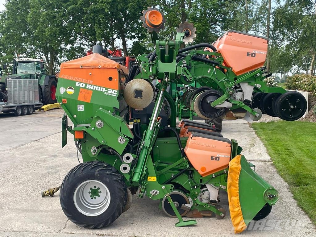 Amazone ED 6000 2C Special Contour Maisplanter Maiszaaier Mechanické sejačky