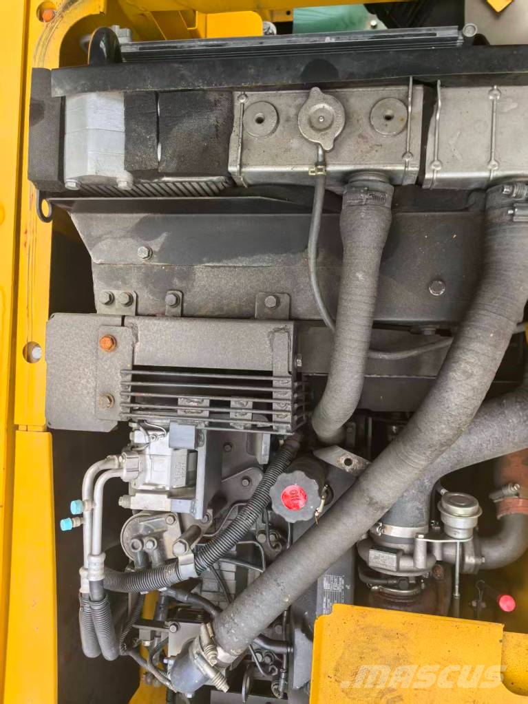 Komatsu PC 130-7 Bagri goseničarji