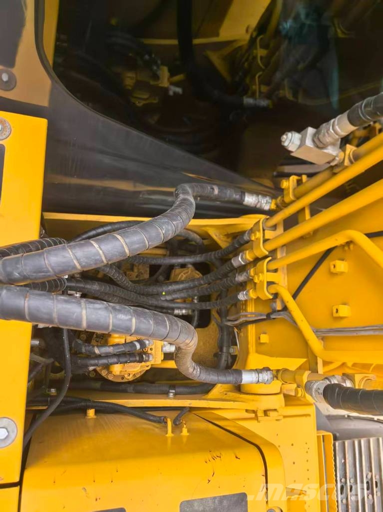 Komatsu PC 130-7 Bagri goseničarji