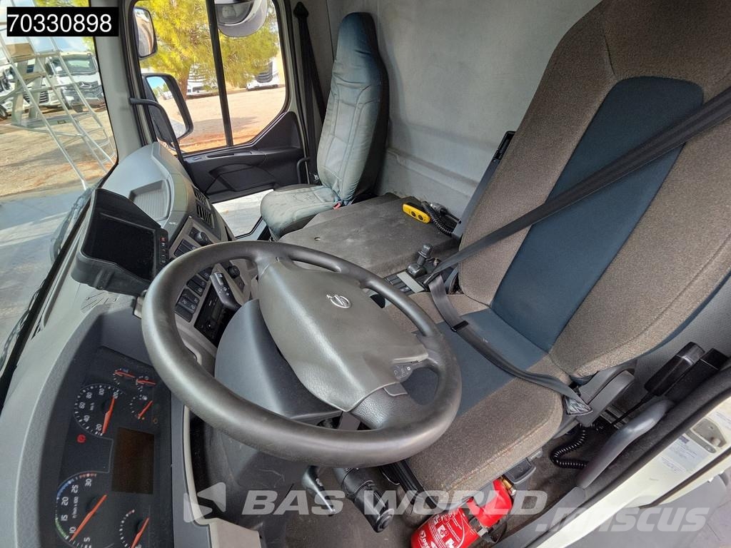 Volvo FE 320 4X2 20.5 Tonelades 1500kg plataforma de car Bakwagens met gesloten opbouw