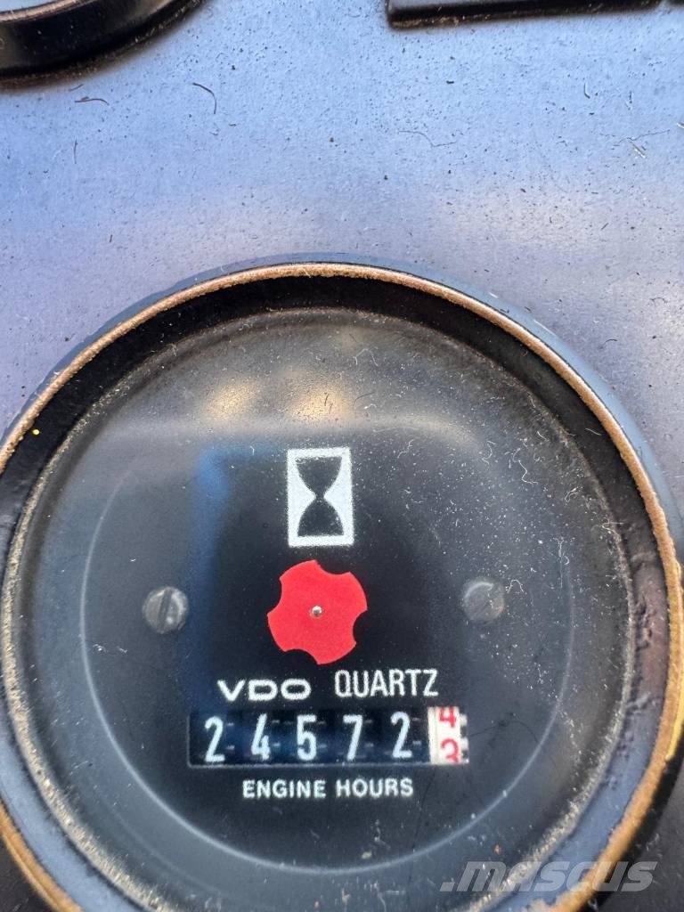 Volvo BM L 90 Pale gommate