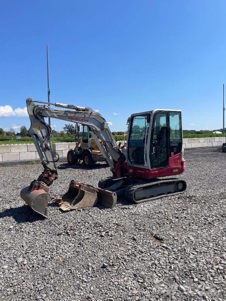 Takeuchi TB 240 Mini excavadoras < 7t
