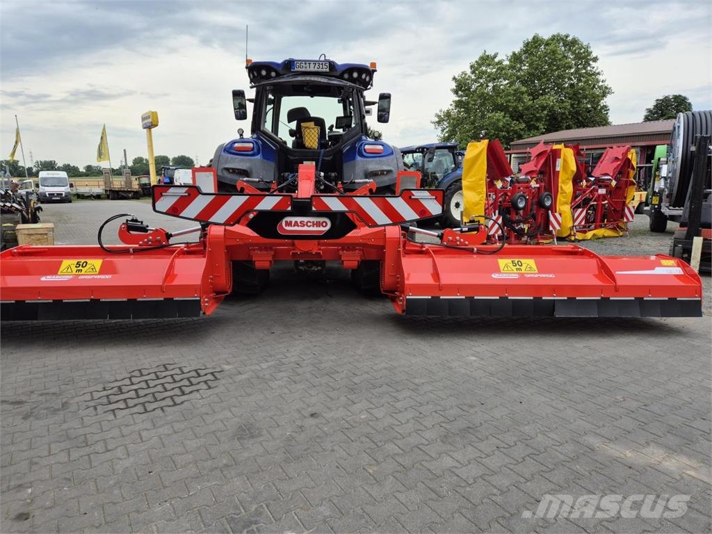 Maschio DELTA 8300 + Bufalo 280 BUTTERFLY Klepelmaaiers